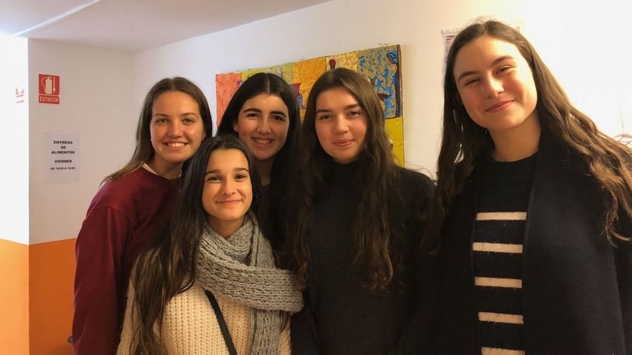 Alumnas del colegio Obradoiro ganan el premio nacional de Historias en Red