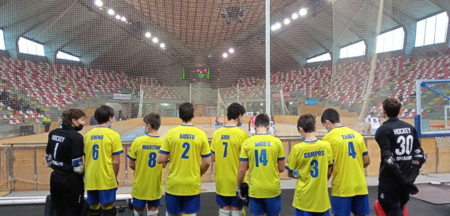 Equipo de hockey del Colegio Obradoiro en el Palacio de los Deportes